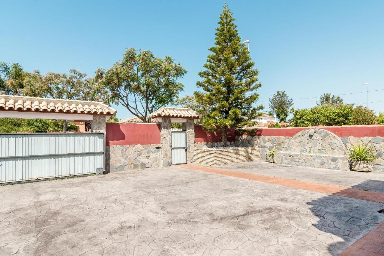 Villa Marty - Mayores De 25 Anos Chiclana de la Frontera Extérieur photo
