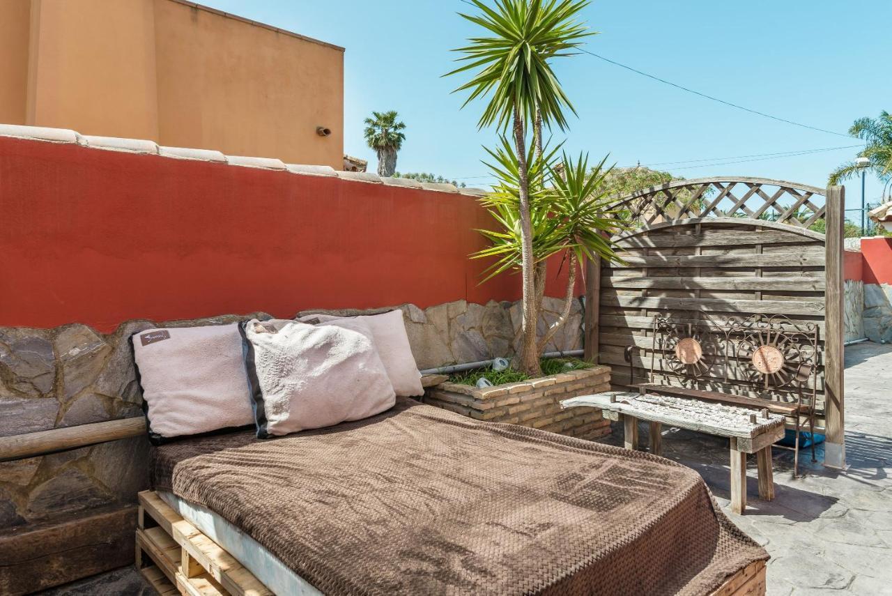 Villa Marty - Mayores De 25 Anos Chiclana de la Frontera Extérieur photo
